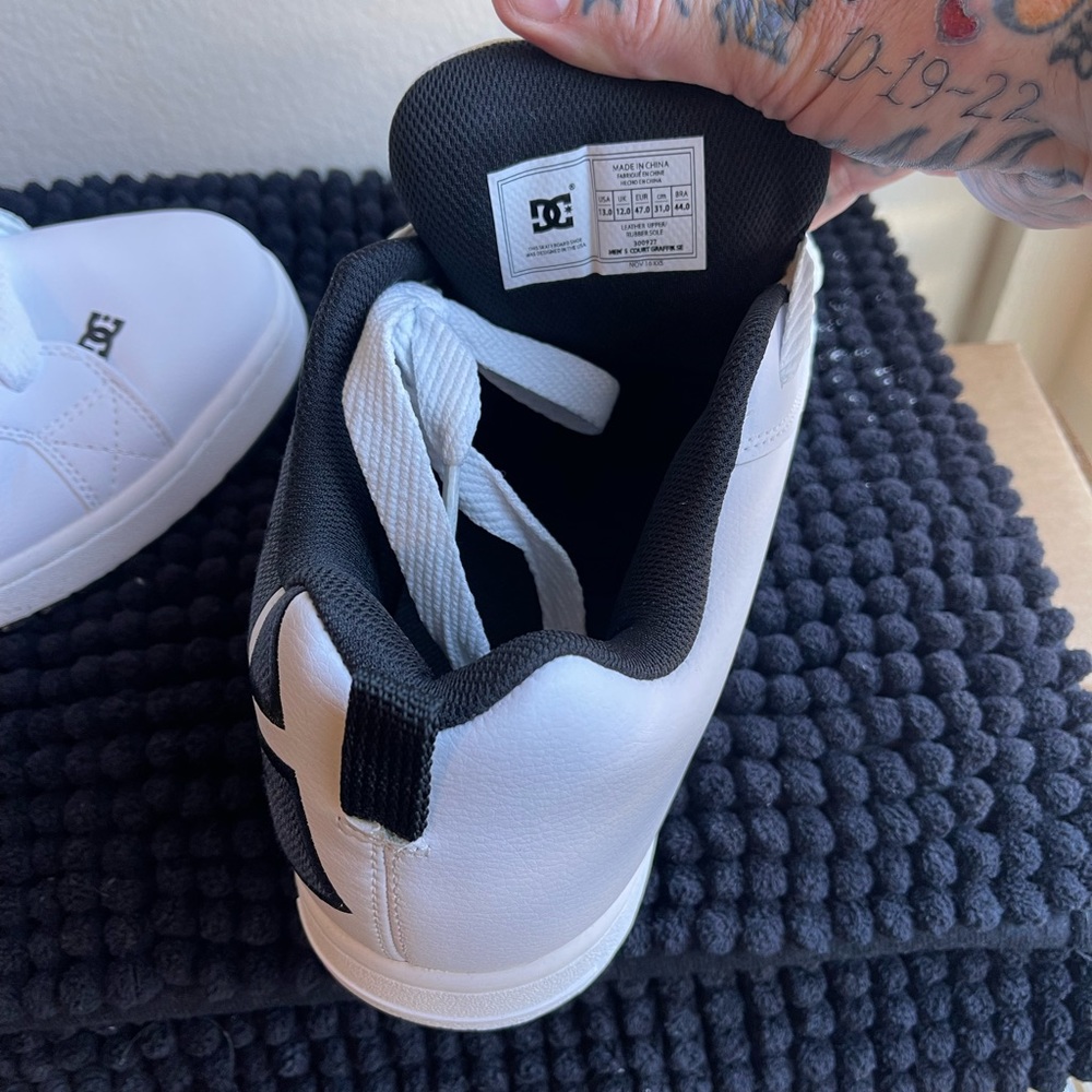 Brand New DC Court Graffik Shoes. Never Been Worn!
